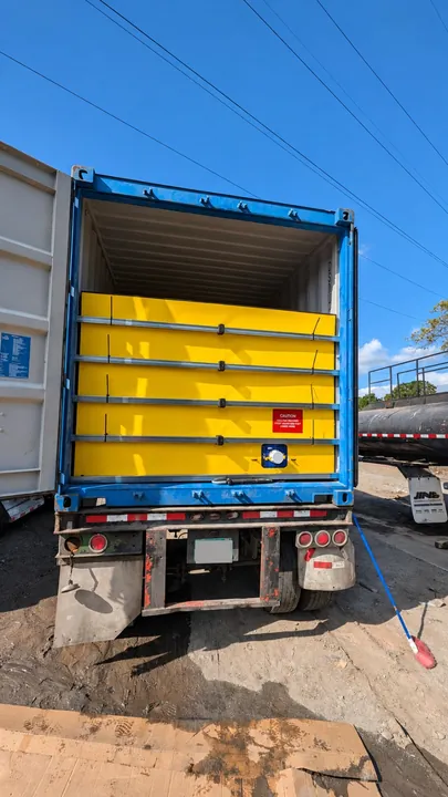 Contenedor para transporte de líquidos